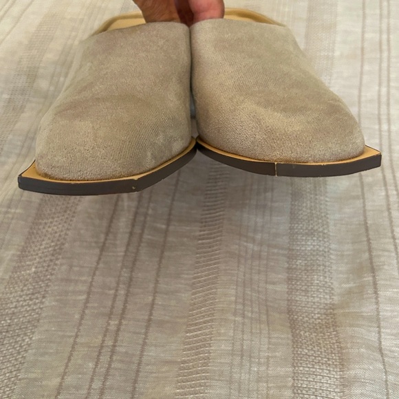 Lulu's Zelah Women's Taupe Gray Mules Suede - Picture 8 of 11